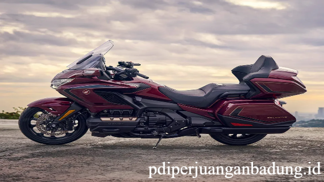 Honda Goldwing: Touring Premium dengan Teknologi Canggih